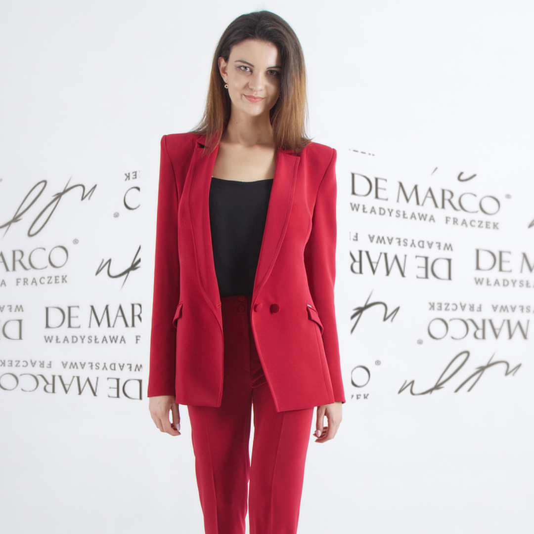 The Most Fashionable Elegant Women’s Suits and Jackets for Work