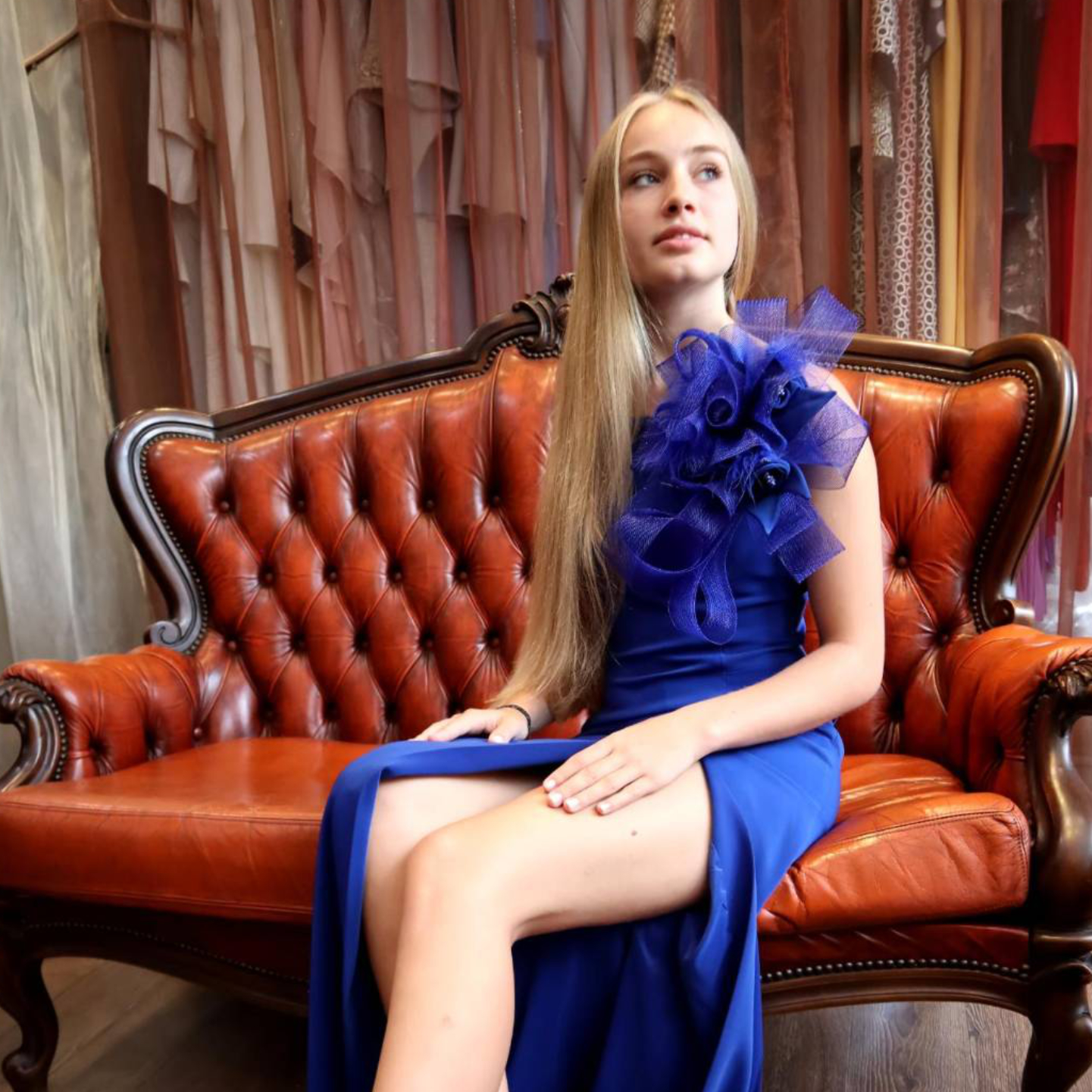 Sapphire evening gown. Emilia Piasecka at the Miss Teen Beskids 2024 gala.